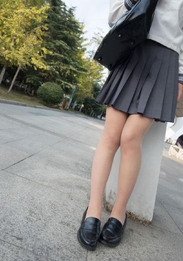 色中射