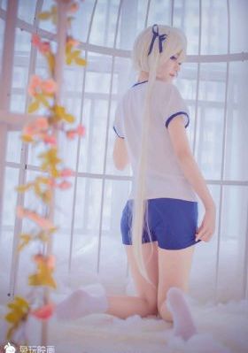 她房间里的云