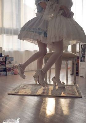 交换工作:漂亮的女性员工