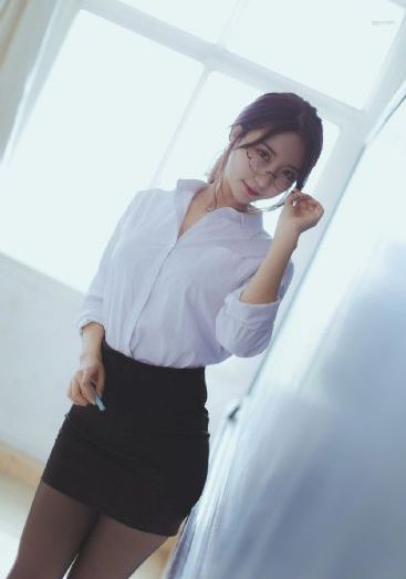 公主压在龙床上承欢h